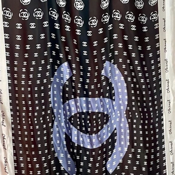 Chanel Rare wrap/Scarf - Picture 3 of 4